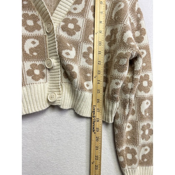 American Eagle Cropped Cardigan Sweater Yin Yang Flower Print Beige Cream M - Picture 7 of 9